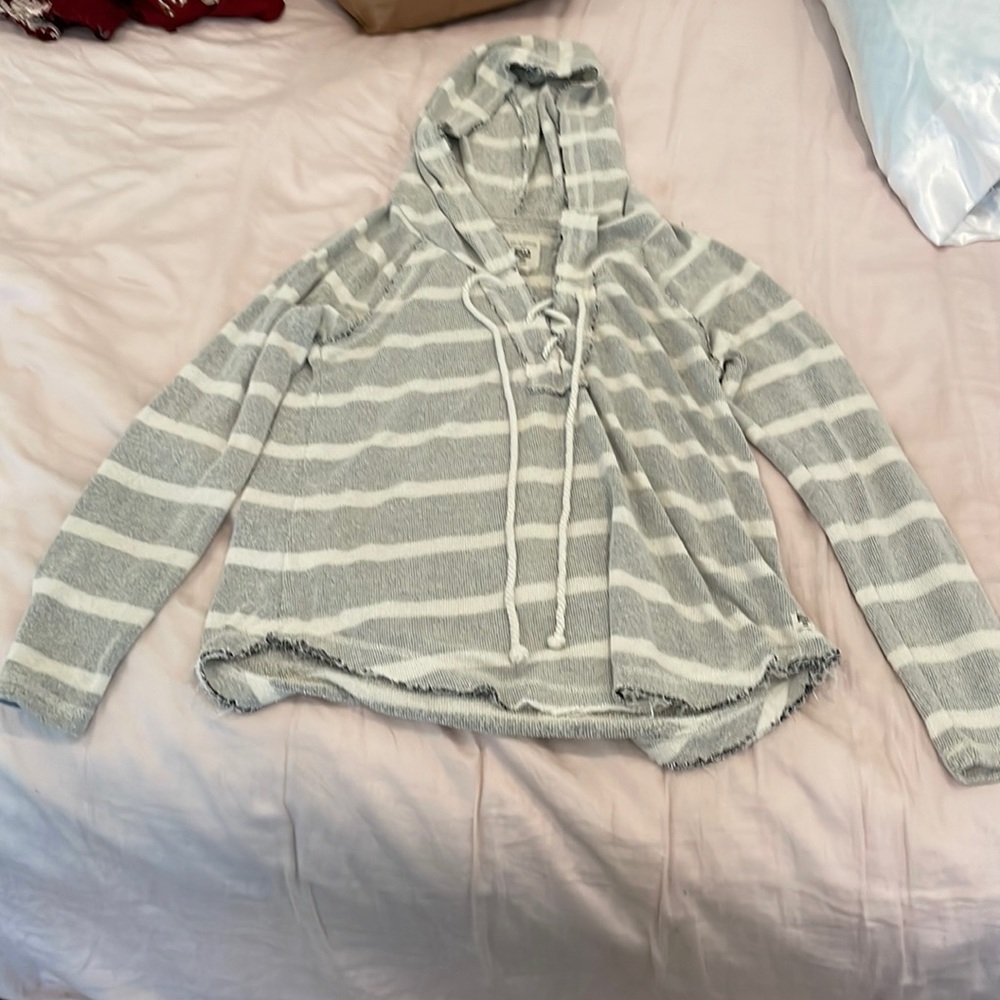 BillaBong, medium light weight hooded long sleeve shirt